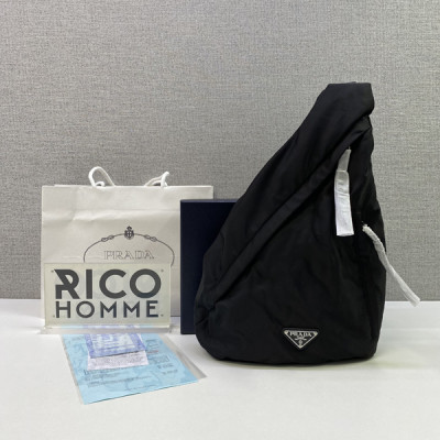 프RA다 리나일론 및 사피아노 가죽 백팩