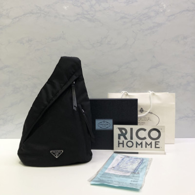 프RA다 리나일론 및 사피아노 가죽 백팩