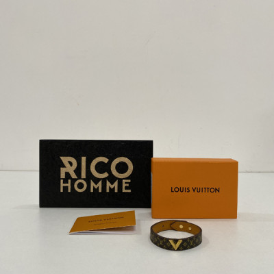 루이B통 에센셜 V 브레이슬릿 우먼스 팔찌 (2color)