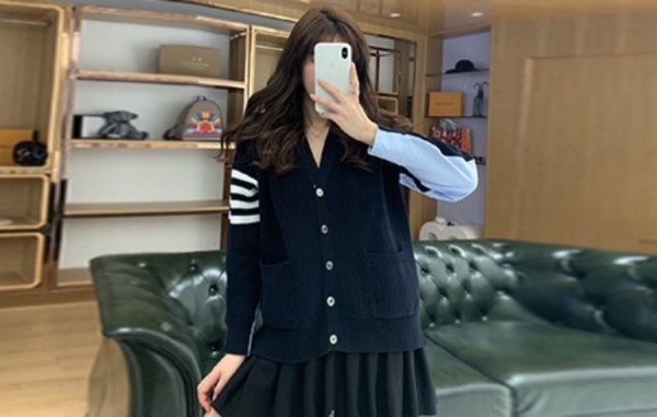 톰*라운 하프앤하프 울 가디건 (PREMIUM)