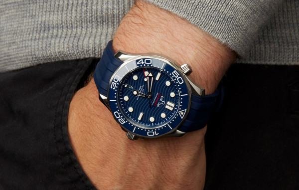 OM*GA 씨마스터 다이버 300M 청판 러버밴드 42mm 코-엑시얼 1:1 최상급 (싱크 98.9%)