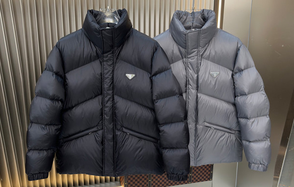[SALE] 프RA다 트라이앵글 사선 다운 패딩 (PREMIUM) /블랙XXL(110)